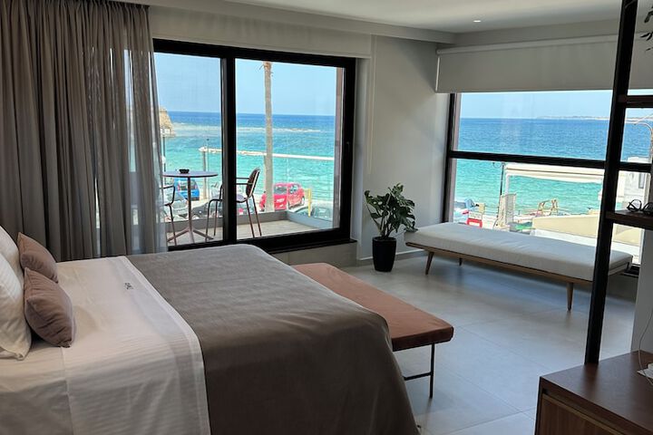 Room 28 of 70