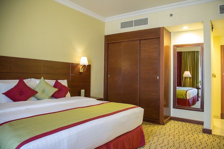 Room 15 of 60