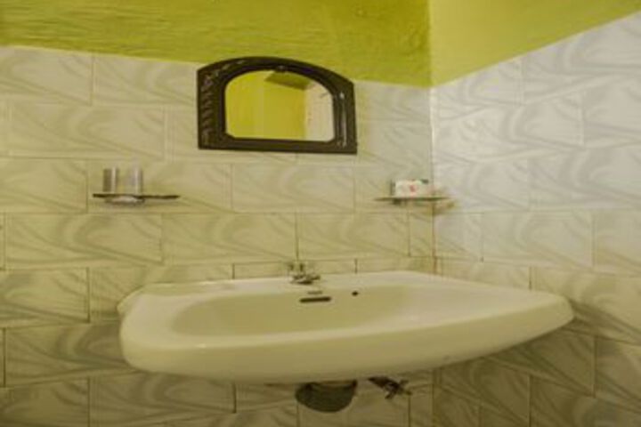 Room 3 of 20