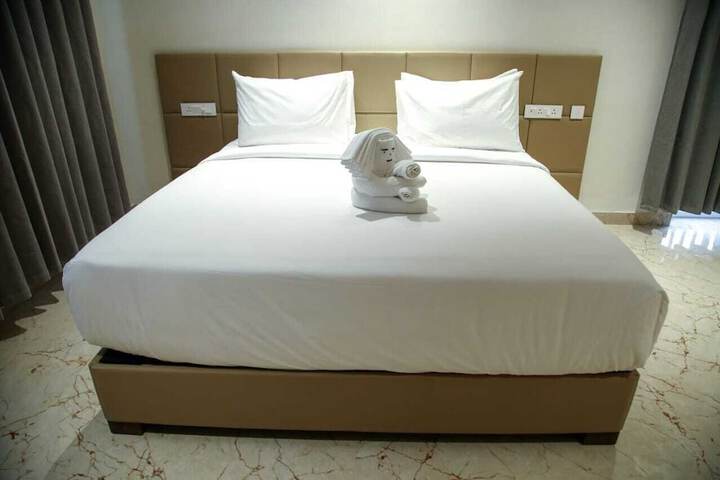 Room 2 of 15