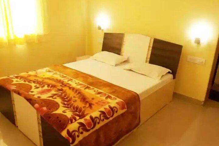 Hotel Mourya