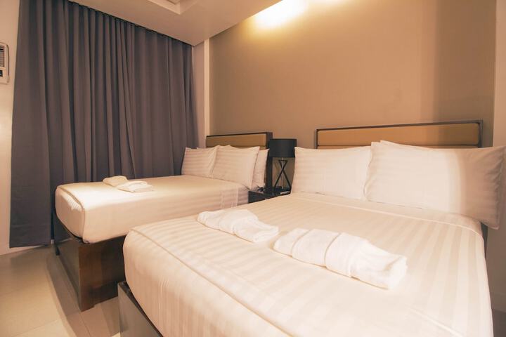 Room 13 of 30