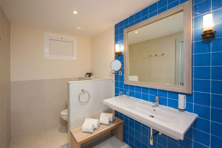 Bath Interior