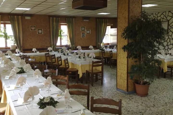 Dining 10 of 10