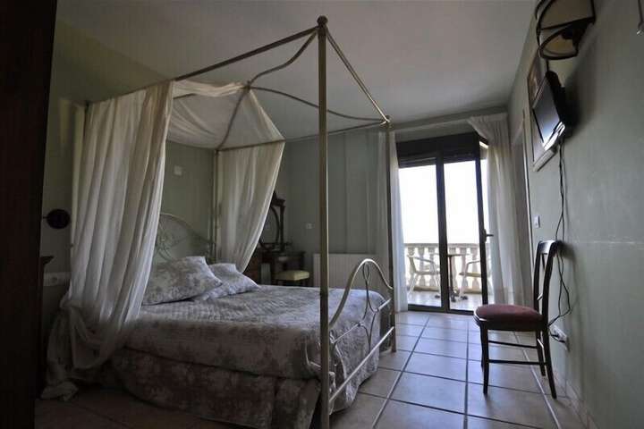 Room 40 of 97