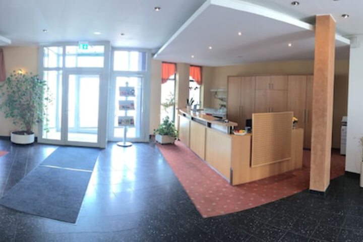 Hotel 2 of 63