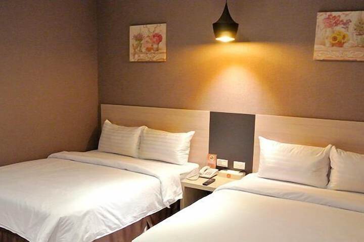 Room 8 of 38