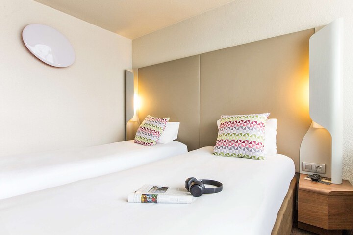 Room 5 of 26
