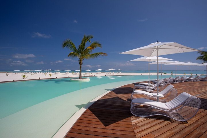 Sundeck 79 of 122