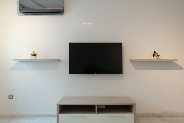 Room 11 of 38