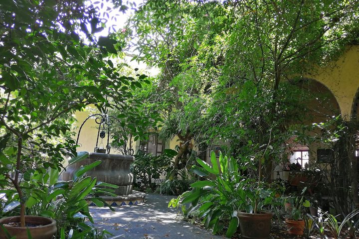 Hotel Exterior 33 of 45