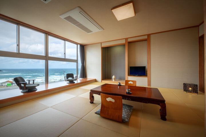 Room 5 of 47