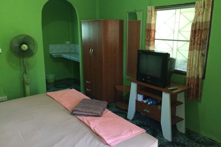Room 5 of 31