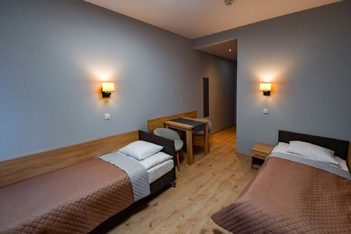 Room 10 of 41