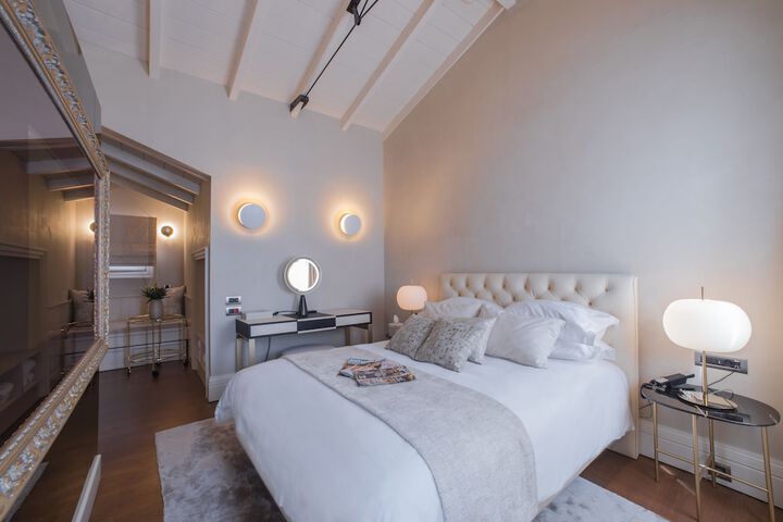 Room 5 of 95