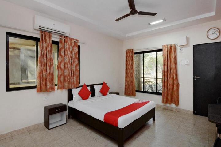 Hotel O Midway Park Resort