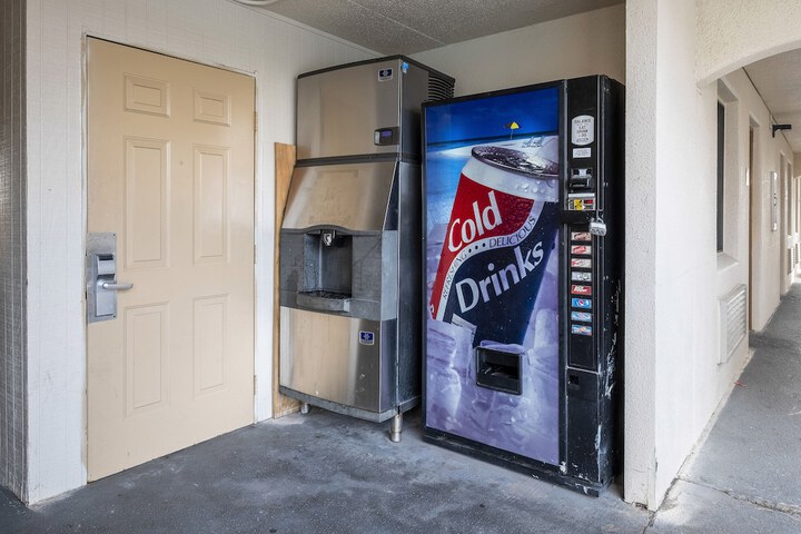 Vending machine