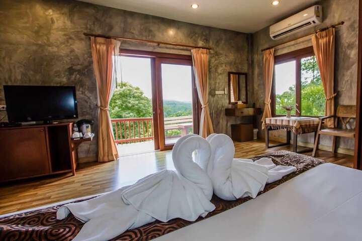 Room 4 of 35