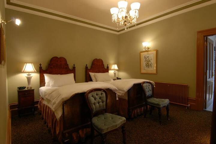 Room 14 of 70