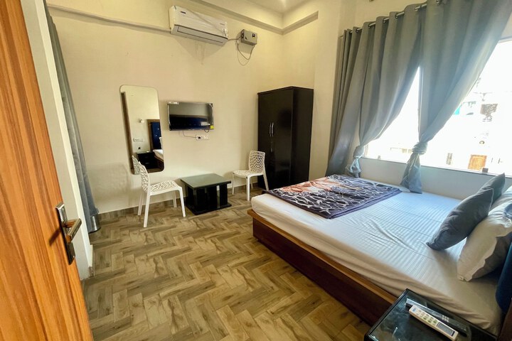 Room 15 of 57