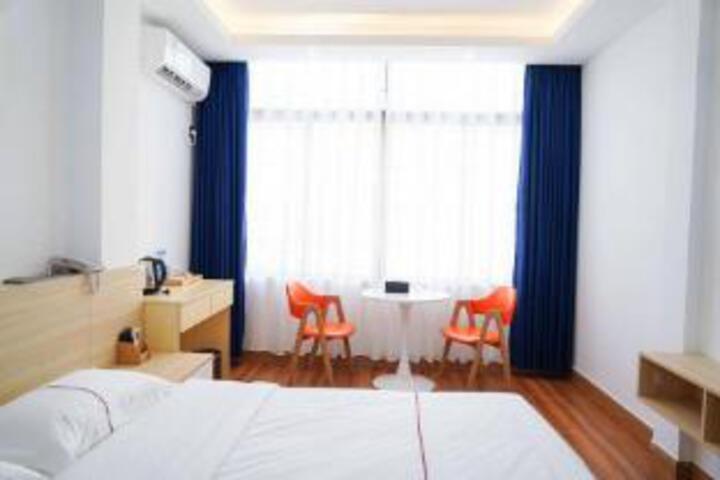 Room 7 of 7