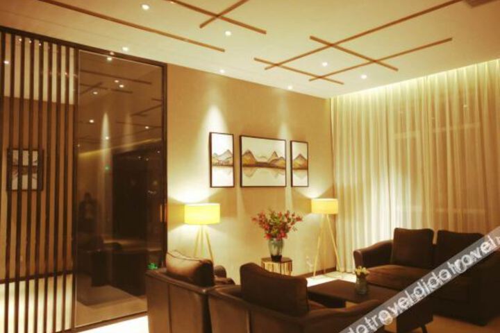 Hotel Interior 4 of 9