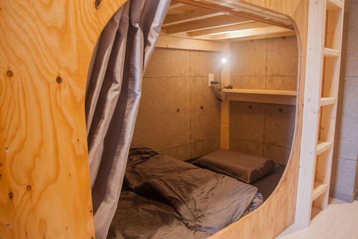 Room 10 of 47