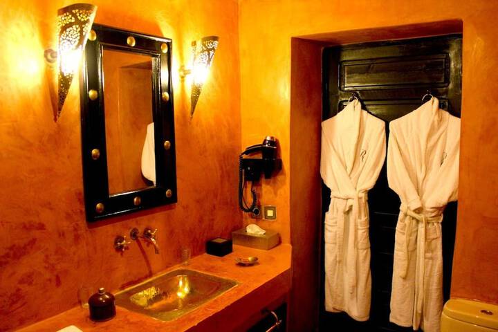 Room 21 of 41