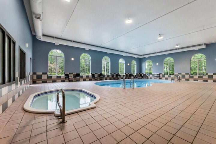 Swimming pool at Days Inn & Suites by Wyndham Thunder Bay