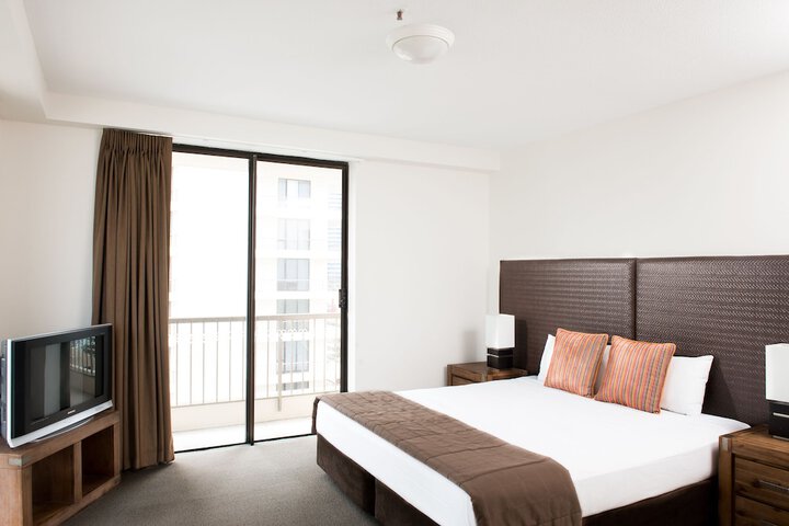 Room 6 of 71