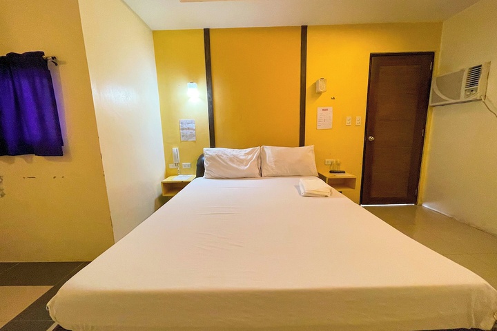 Room 17 of 35