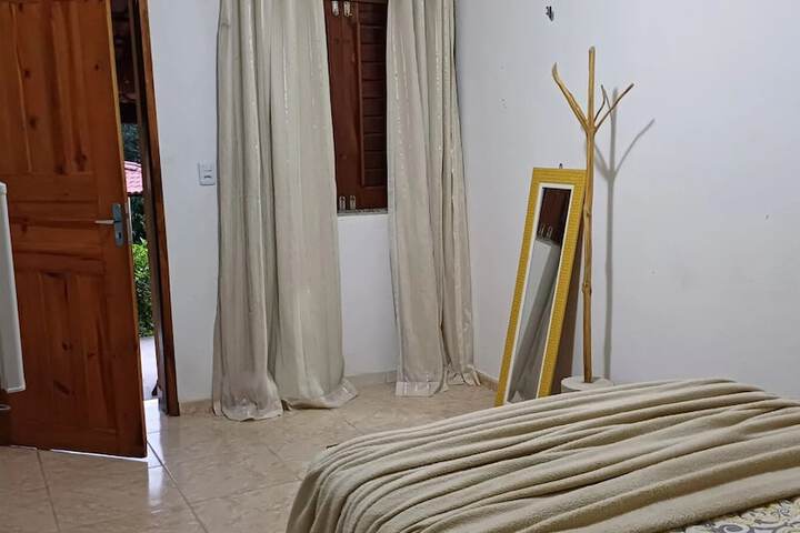 Room 27 of 80