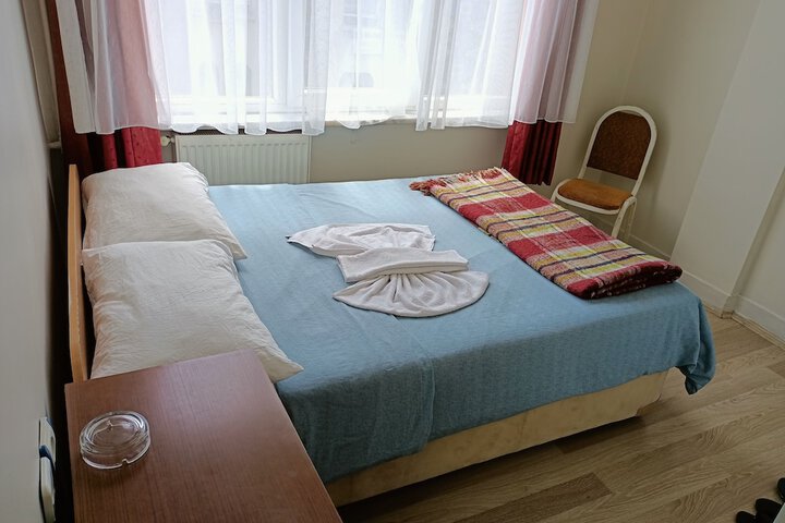 Room 7 of 15