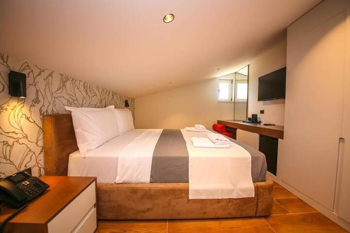 Room 45 of 108