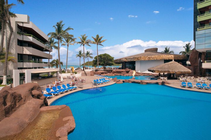 Pools & Facilities