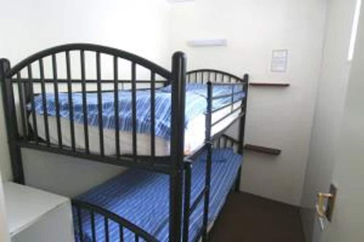 Room 32 of 96