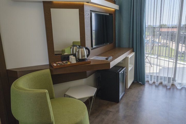 Room 26 of 158