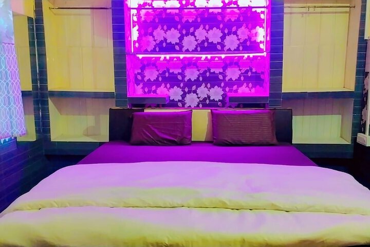 Room 7 of 17