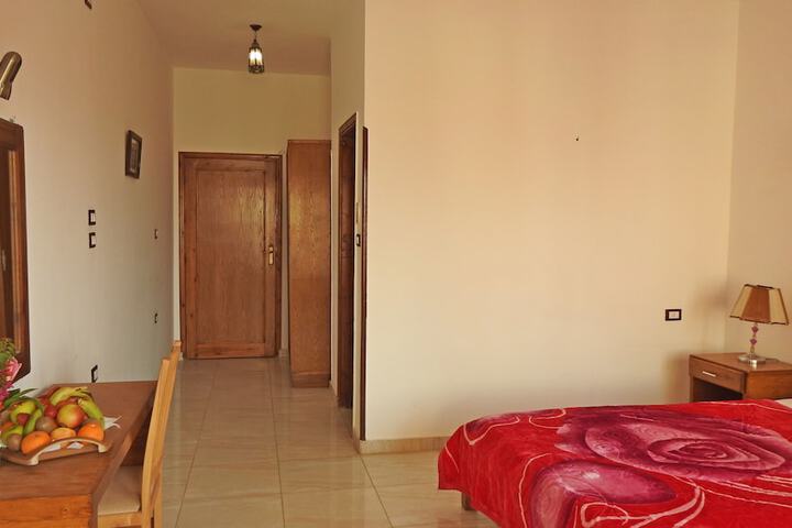 Room 16 of 164