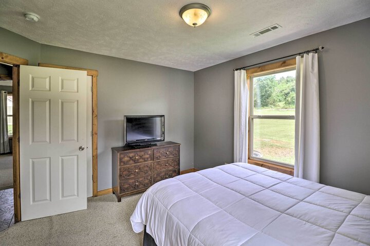 Room 4 of 28