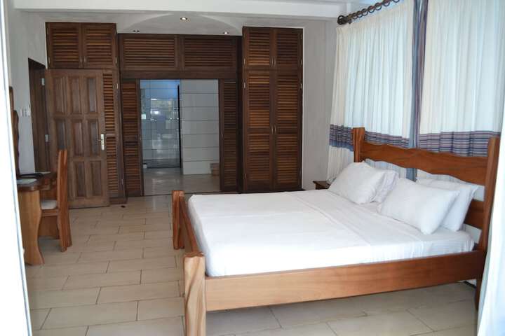 Room 8 of 67