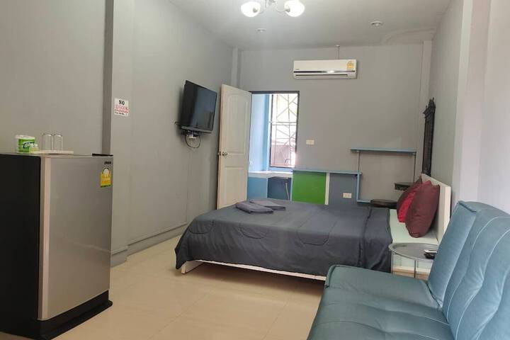 Room 40 of 195