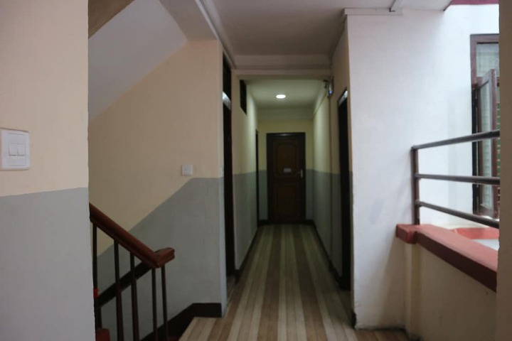 Ballroom/Hall 13 of 16