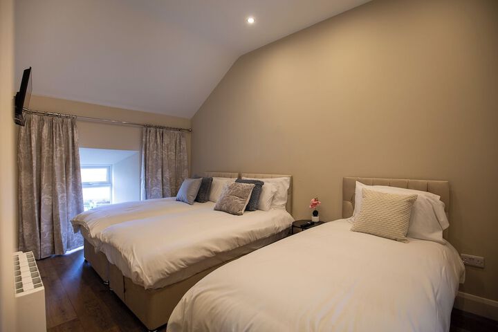 Room 15 of 21