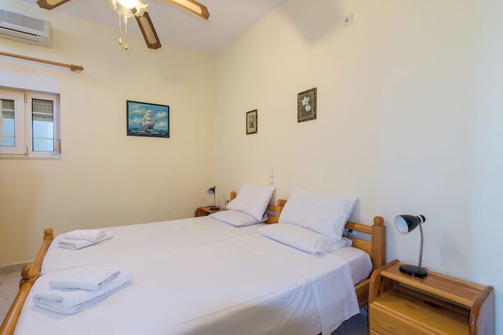 Room 5 of 24