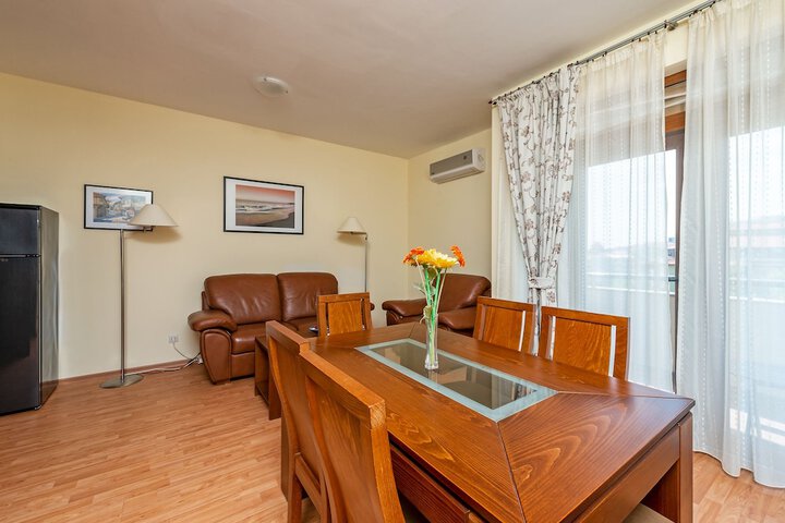 Room 75 of 209