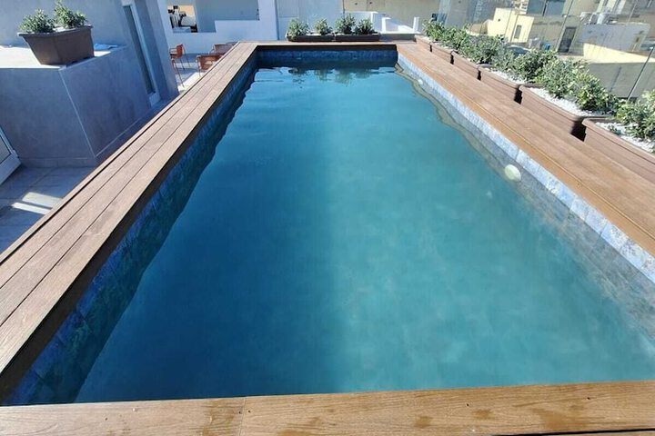 Pool 35 of 58