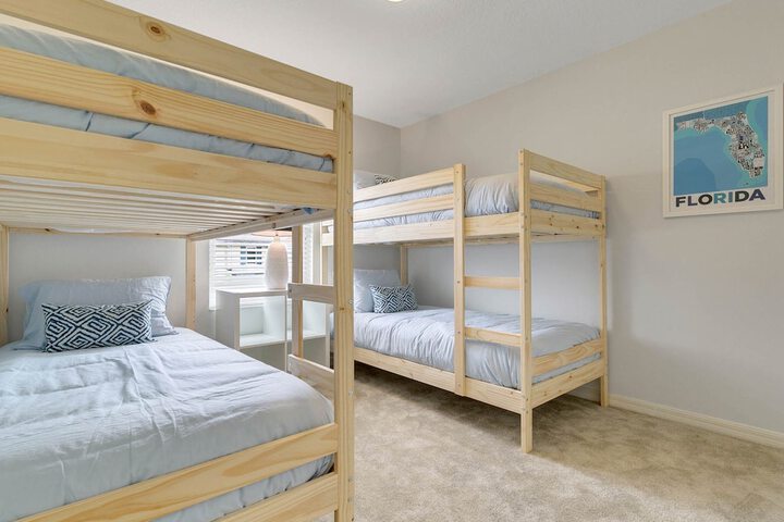 Room 7 of 28