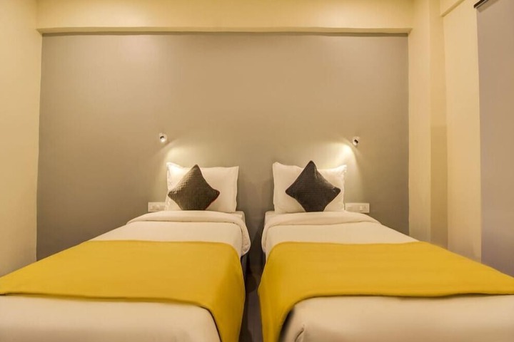 Room 16 of 26