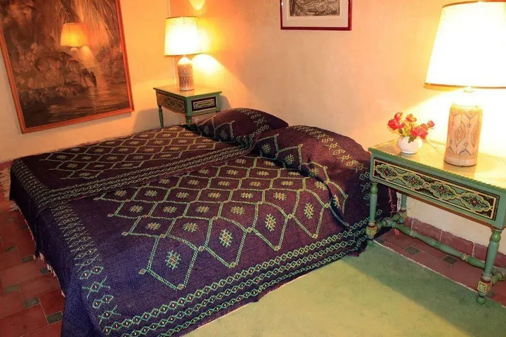 Room 4 of 14